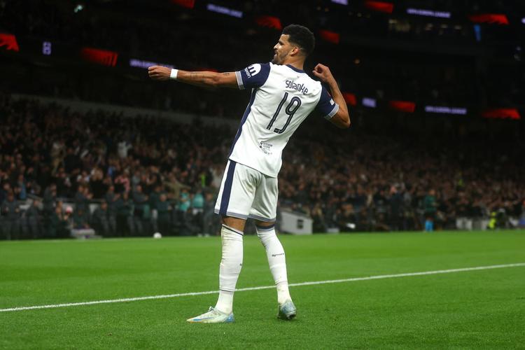 袁甲：成都个别球迷对阿奇姆彭种族歧视的行为必须严惩