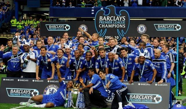 詹姆斯关键三分绝杀比赛