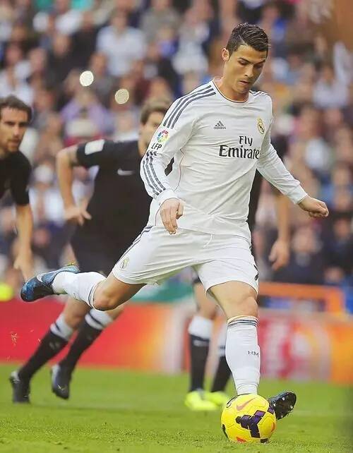 北京国安时隔七年再度足协杯夺冠，有5名球员仍在队中