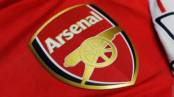 湖人浓眉哥篮下统治助力球队获胜